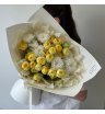 Микс с желтыми кустовыми розами Пиони Бабблз