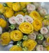 Микс с желтыми кустовыми розами 2