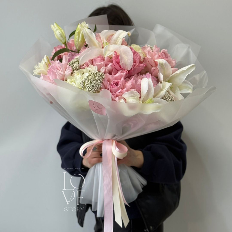 Микс с лилией и гортензиями 1