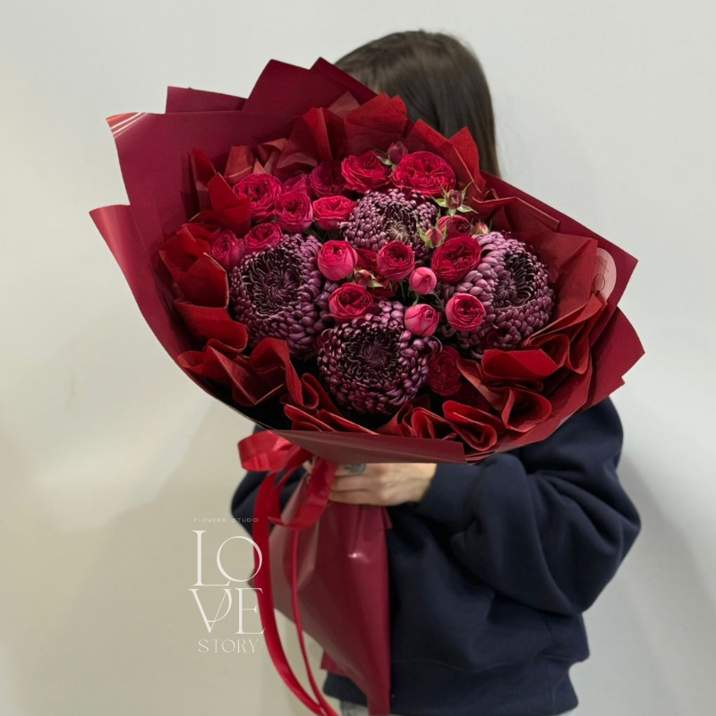 Микс кустовых роз и хризантем бигуди 