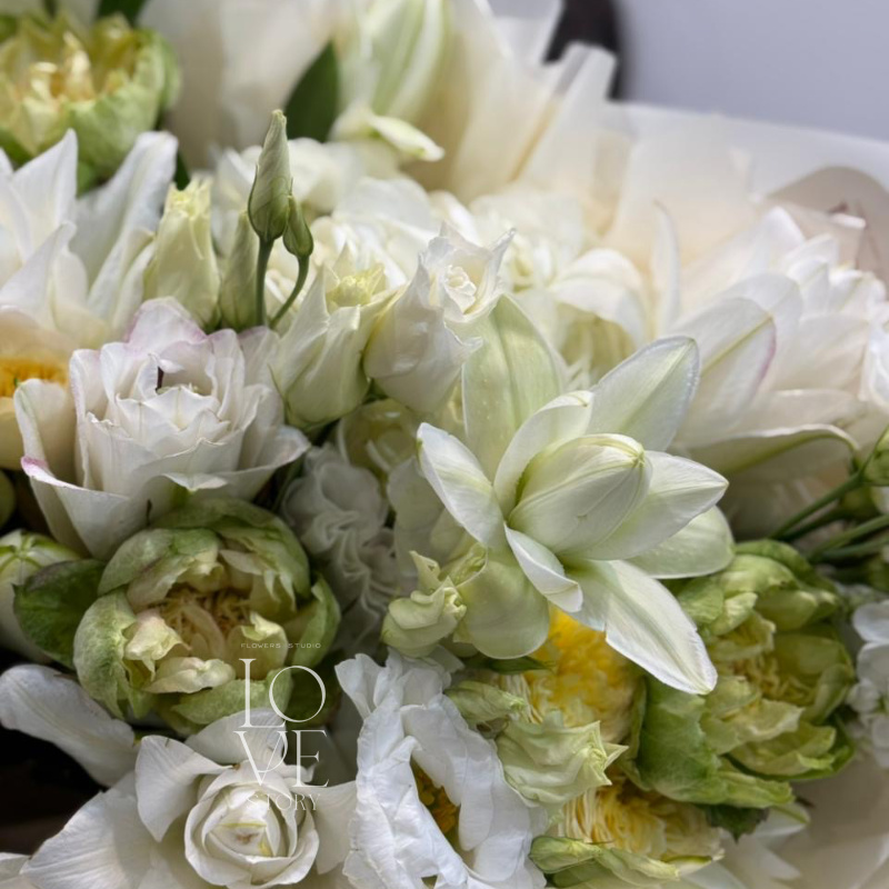 Микс с лилией и розой Вегги 1