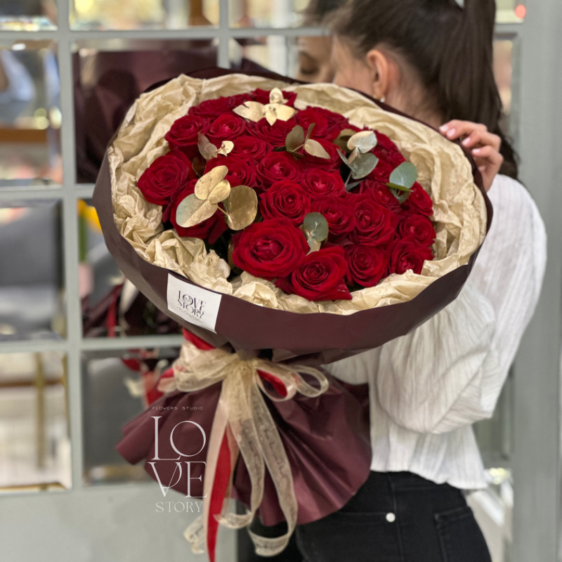 Ред Наоми в бордовой упаковке